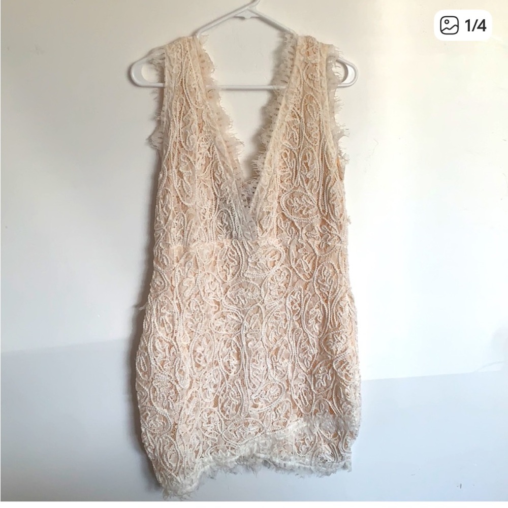 White fitted Lace Cocktail Dress women’s size 12 NWT
